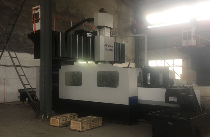 鼎輝機械制造化肥設(shè)備的龍門加工中心